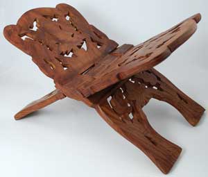 Medium Wooden book holder 13