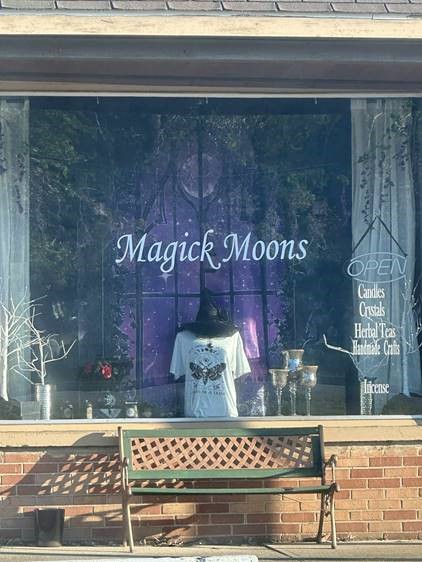 44001, MAGICK MOONS, 46307 Telegraph Rd, South Amherst, Ohio