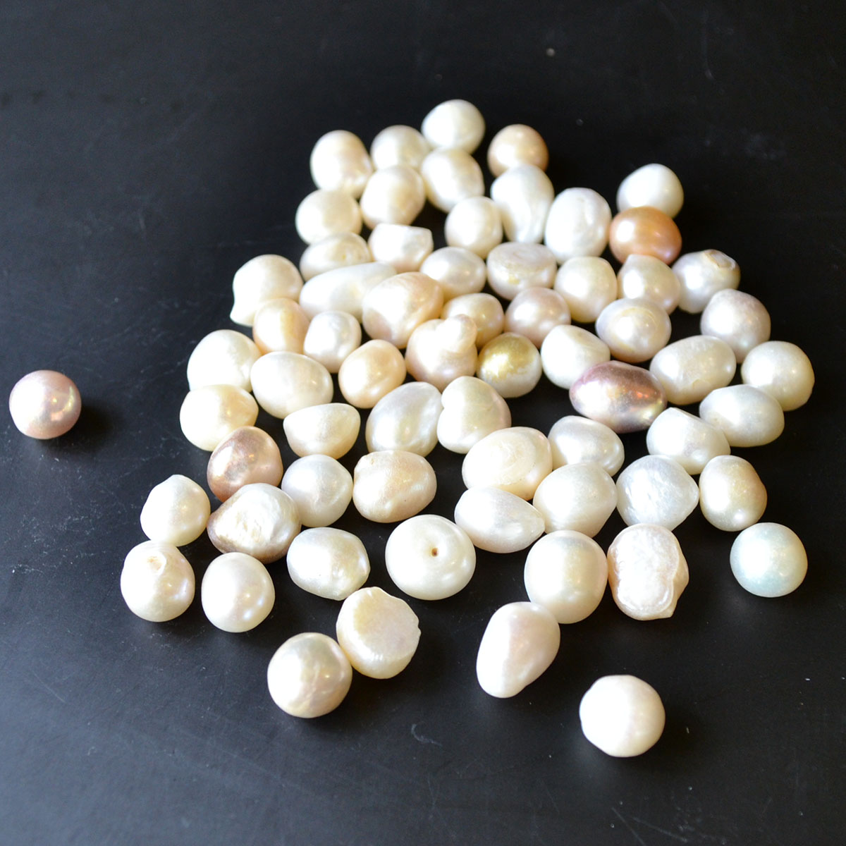 100gms 10-17mm Pearls